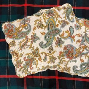 Pair‎ of Reversible Quilted Scallop Edge Paisley Print 100% Cotton